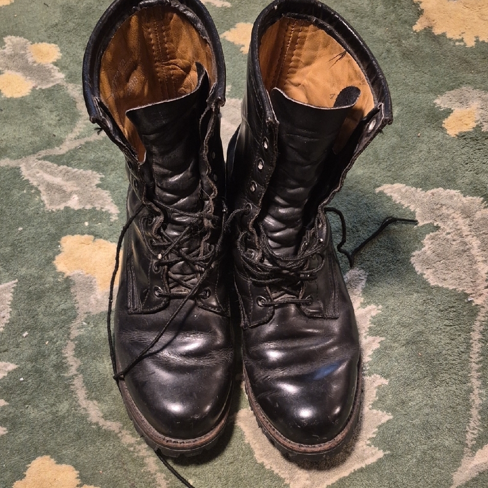 Chippewa Black Leather Men's Boots